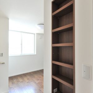 【屋上・HR】約11坪の土地をめいっぱい活用。<br>こだわりの光あふれるリビングが魅力的な３階建て