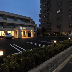 動物病院併用3階建て住宅は、<br>ご来院の方を真剣に考えたデザイン＆技術のおもてなし
