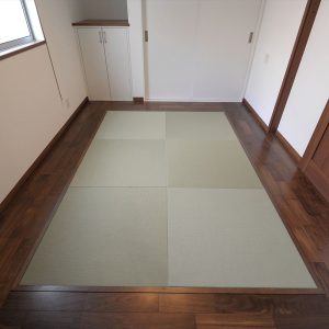 約20坪のお土地に玄関1つ、<br>水回りは2つのコンパクト設計ながらもこだわり満載の二世帯住宅