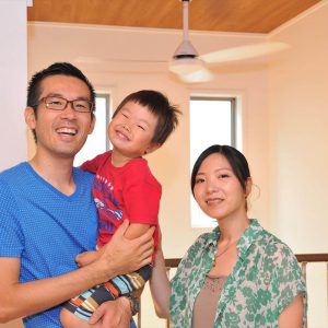 「ただいま」が暖かい。<br>家族団らんの工夫が随所に詰まった3階建て屋上付き住宅