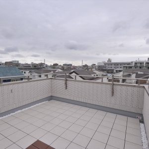 「ただいま」が暖かい。<br>家族団らんの工夫が随所に詰まった3階建て屋上付き住宅