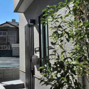 【限りある空間を最大限に活用】こだわりが散りばめられた<br>総タイル張りの3階建て住宅