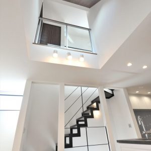 【限りある空間を最大限に活用】こだわりが散りばめられた<br>総タイル張りの3階建て住宅