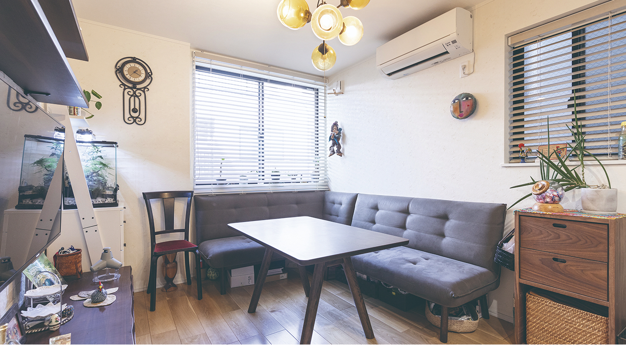OU2HAUS 木造4階建てのリビング写真